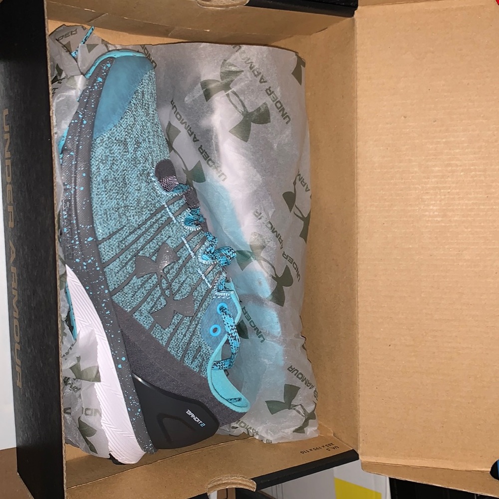 Under Armour Charged Bandit 2  blue & gray NIB  Womens size 7